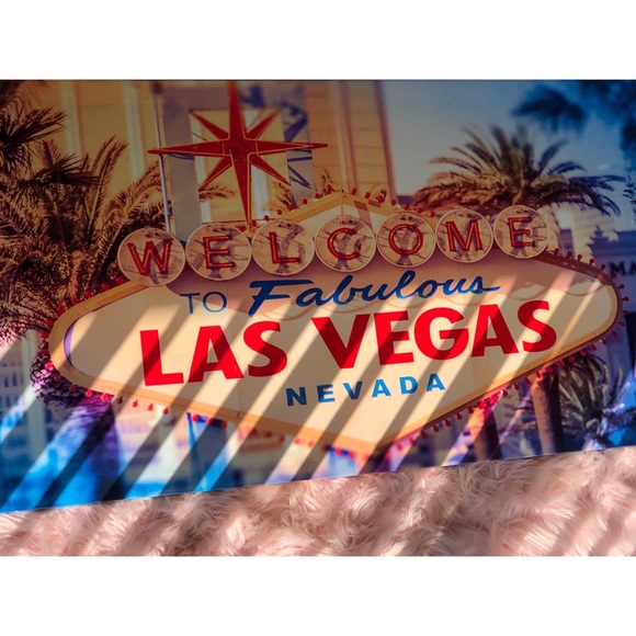 Las Vegas Canvas. SOLD - Picture 6 of 6